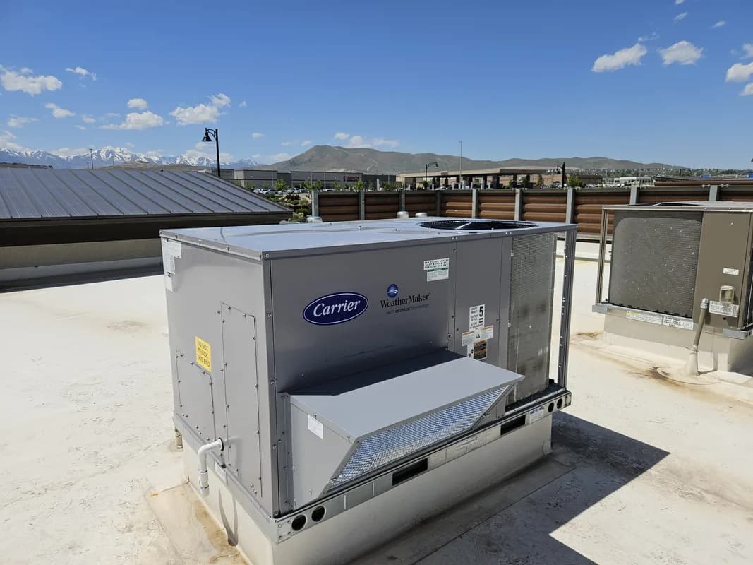 Commercial rooftop unit in Murray